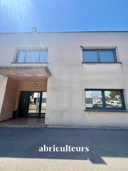 79 Boulevard De L'Europe, Vitrolles for lease - Building Photo - Image 2 of 11