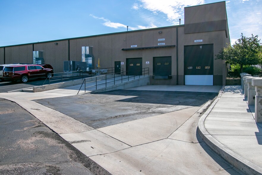 2150 Garden of the Gods Rd, Colorado Springs, CO à vendre - Photo du bâtiment - Image 2 de 100