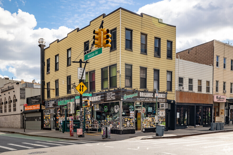 626 Manhattan Ave, Brooklyn, NY à vendre - Photo principale - Image 1 de 1