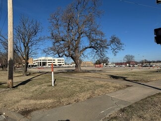 Plus de détails pour 400 SE 8th Ave, Topeka, KS - Terrain à vendre