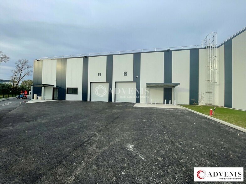 Flex in Blanquefort for sale - Building Photo - Image 1 of 8