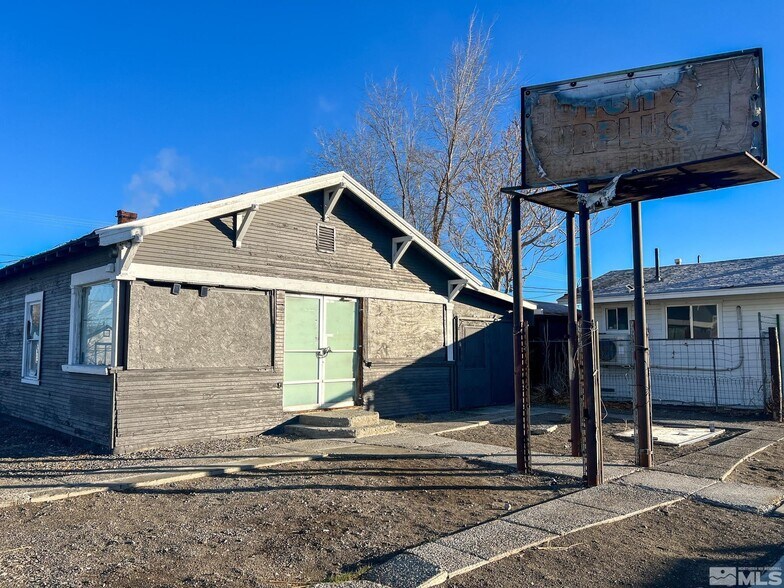 70 E Main St, Fernley, NV à vendre - Photo du bâtiment - Image 3 de 7