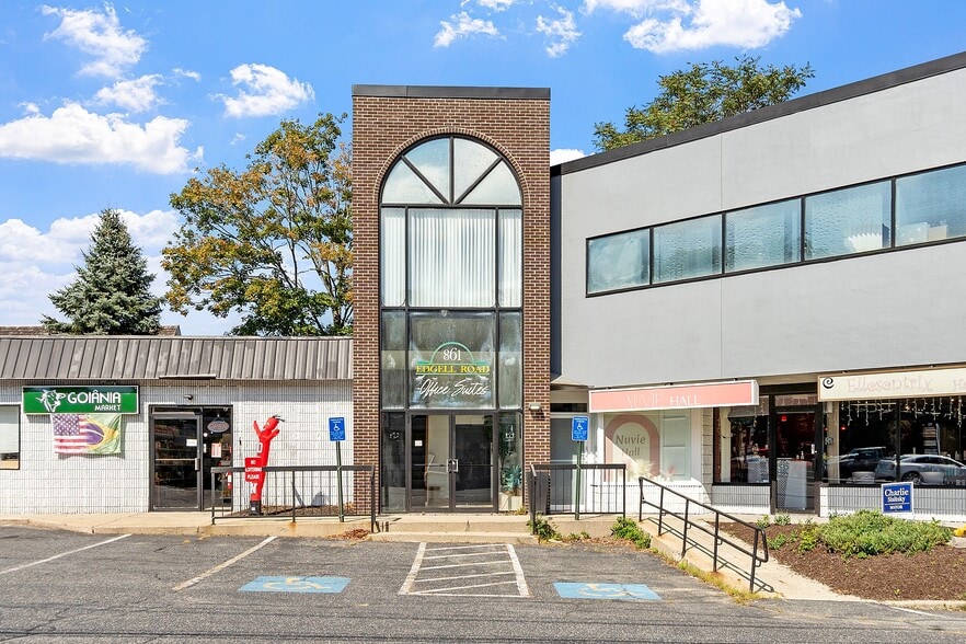 861 Edgell Rd, Framingham, MA for lease - Building Photo - Image 3 of 30