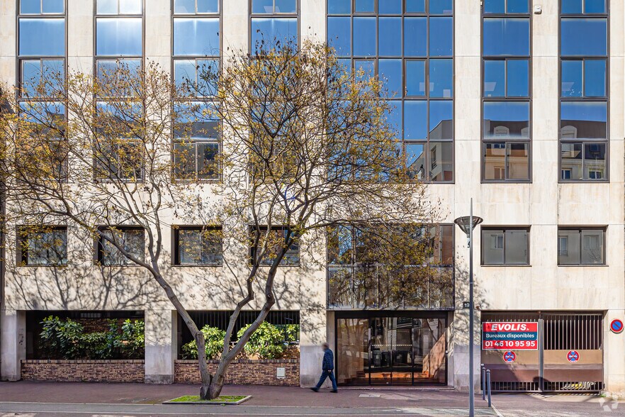 Bureau dans Issy-les-Moulineaux à vendre - Photo du bâtiment - Image 3 de 5