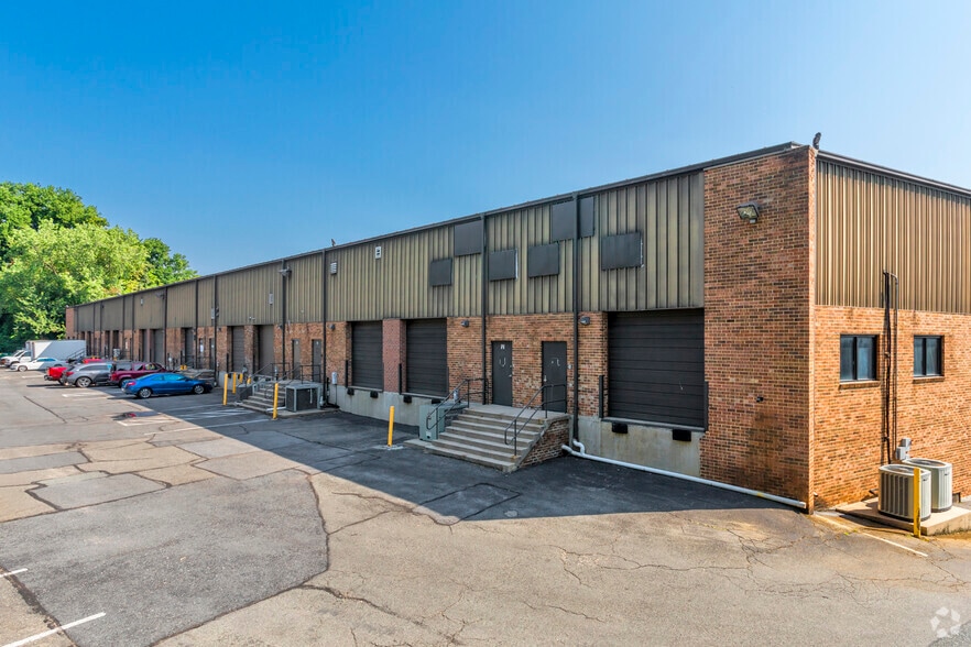 11910 Parklawn Dr, Rockville, MD for lease - Building Photo - Image 3 of 3