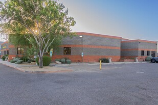 7678 E Greenway Rd, Scottsdale AZ - Loft