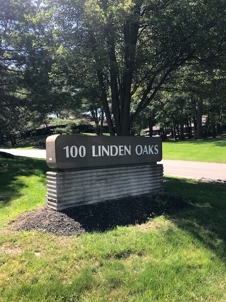 100 Linden Oaks Dr, Rochester, NY à louer - Autre - Image 2 de 26