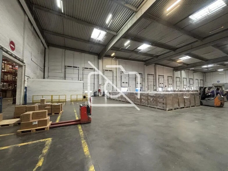 Industriel dans Bondoufle à louer - Photo intérieure - Image 2 de 6