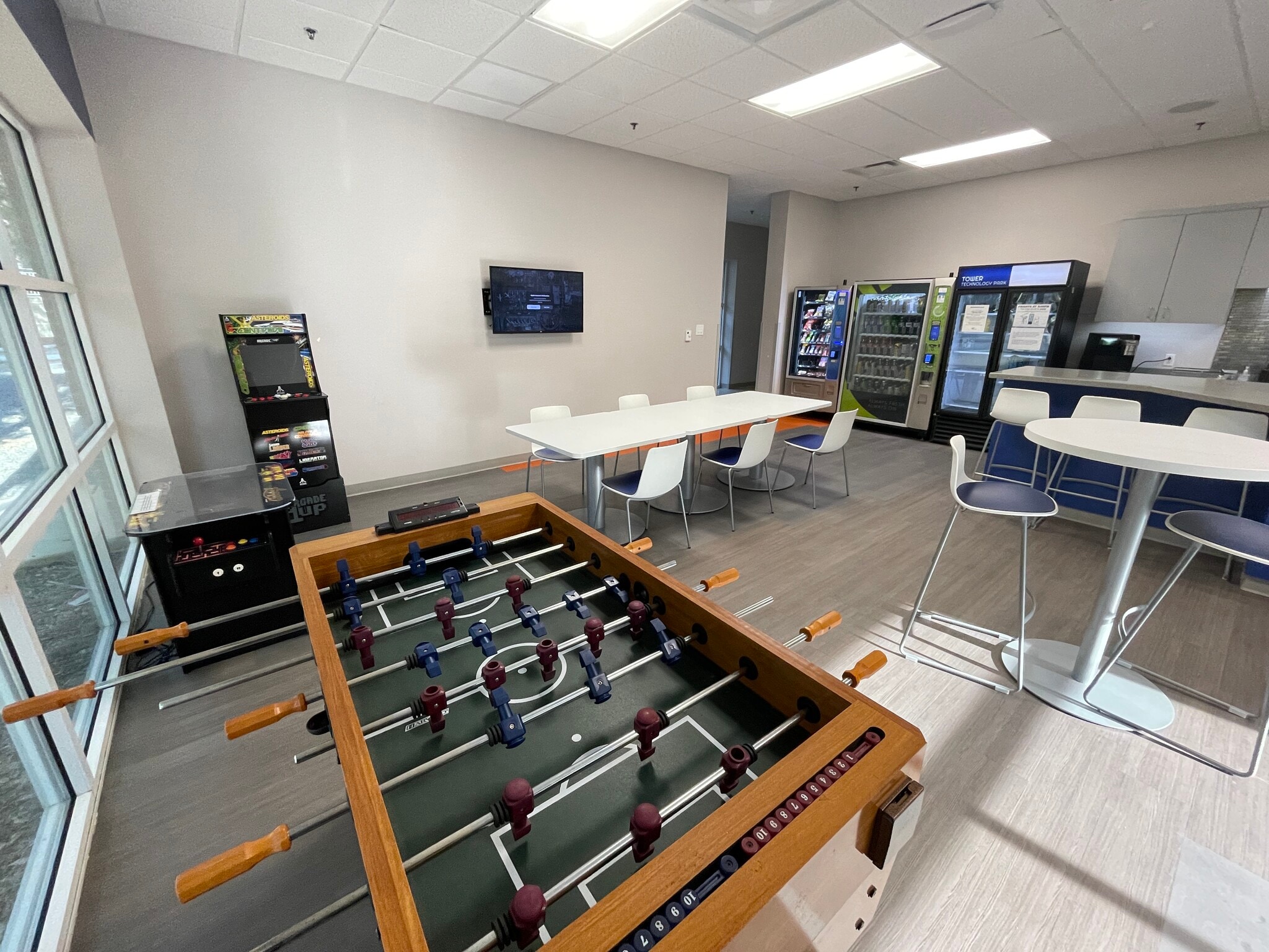 7525 NW 4th Blvd, Gainesville, FL for sale Interior Photo- Image 1 of 16