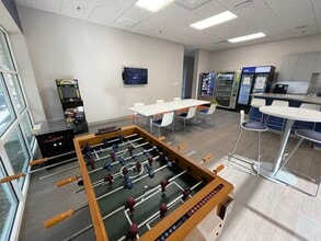 7525 NW 4th Blvd, Gainesville, FL for sale Interior Photo- Image 1 of 16