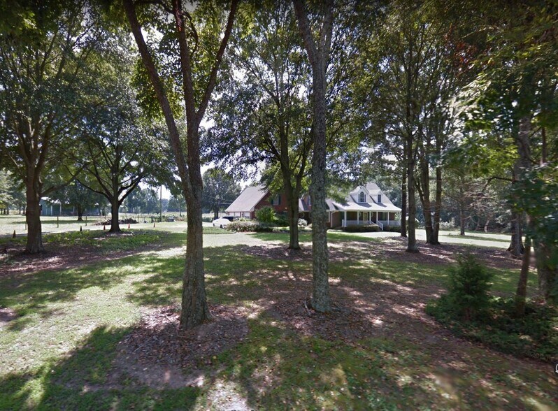 130 Rowan Rd, Ellenwood, GA à vendre - Photo du bâtiment - Image 2 de 7