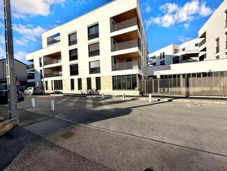 Plus de détails pour Rue Clémenceau, Bourgoin-Jallieu - Commerce de détail à vendre