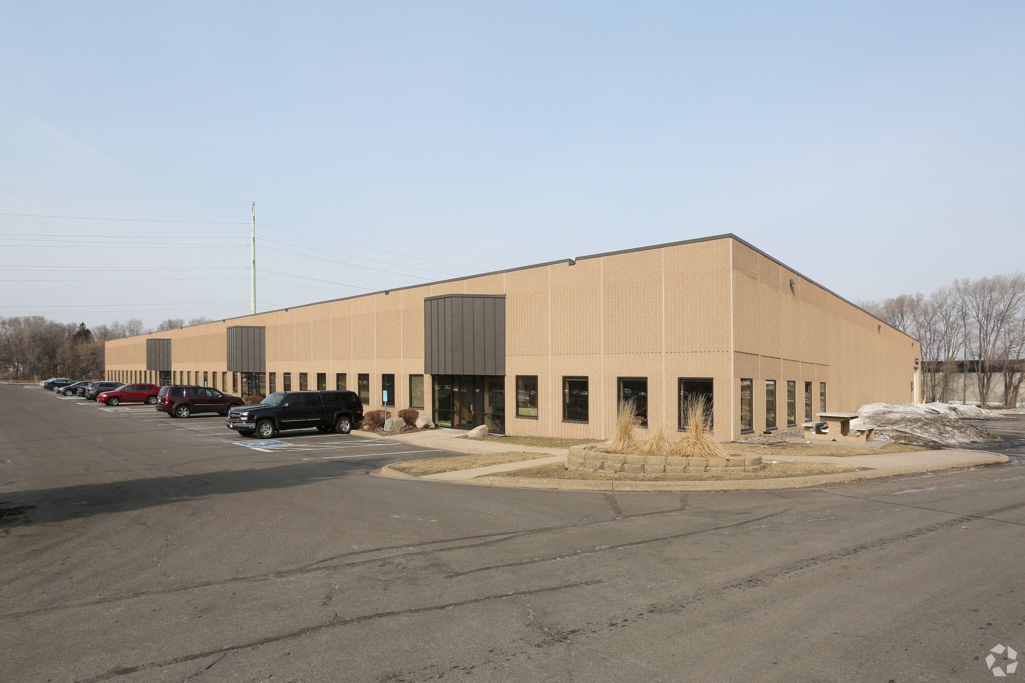 101-117 Osborne Rd NE, Fridley, MN for lease Primary Photo- Image 1 of 6