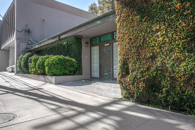Plus de détails pour 3449–3453 Cahuenga Blvd W, Los Angeles, CA - Spécialité à vendre