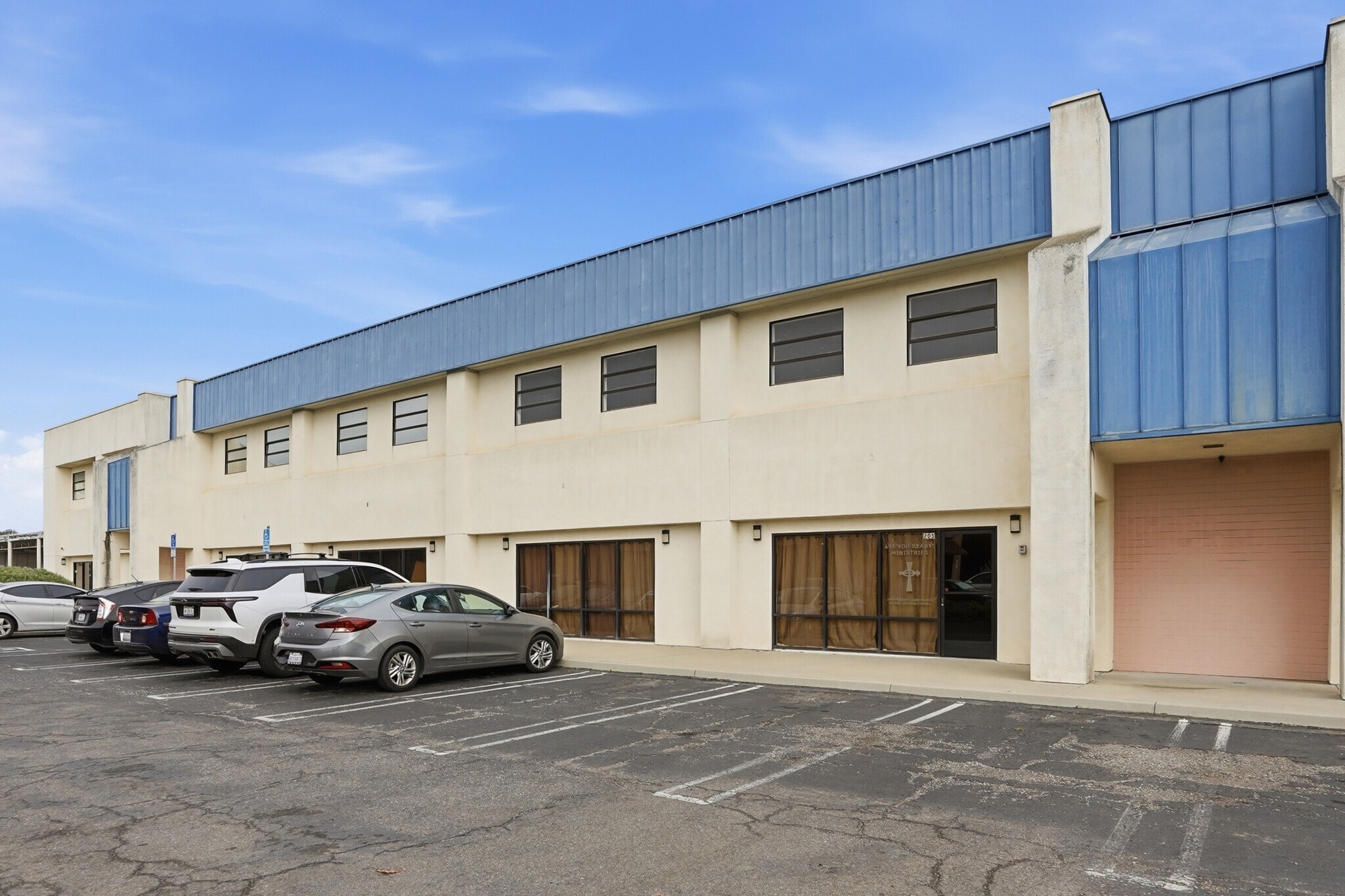 203-205 W Central Ave, Lompoc, CA à vendre Photo du bâtiment- Image 1 de 28