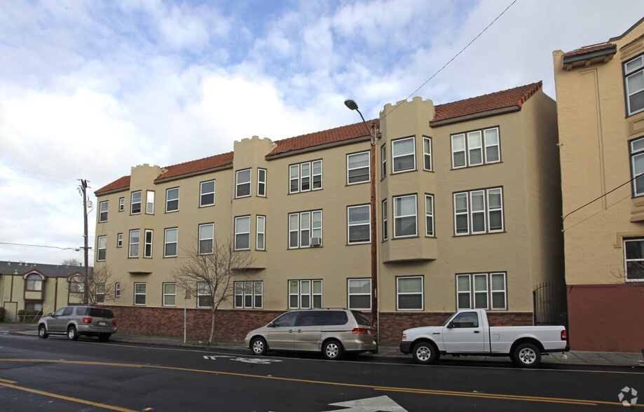 1900 26th Ave, Oakland, CA for sale - Building Photo - Image 3 of 13