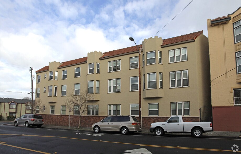 1900 26th Ave, Oakland, CA à vendre - Photo du bâtiment - Image 3 de 13