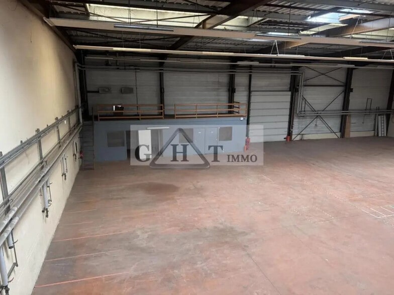 Industriel dans Cergy à louer - Photo intérieure - Image 3 de 16