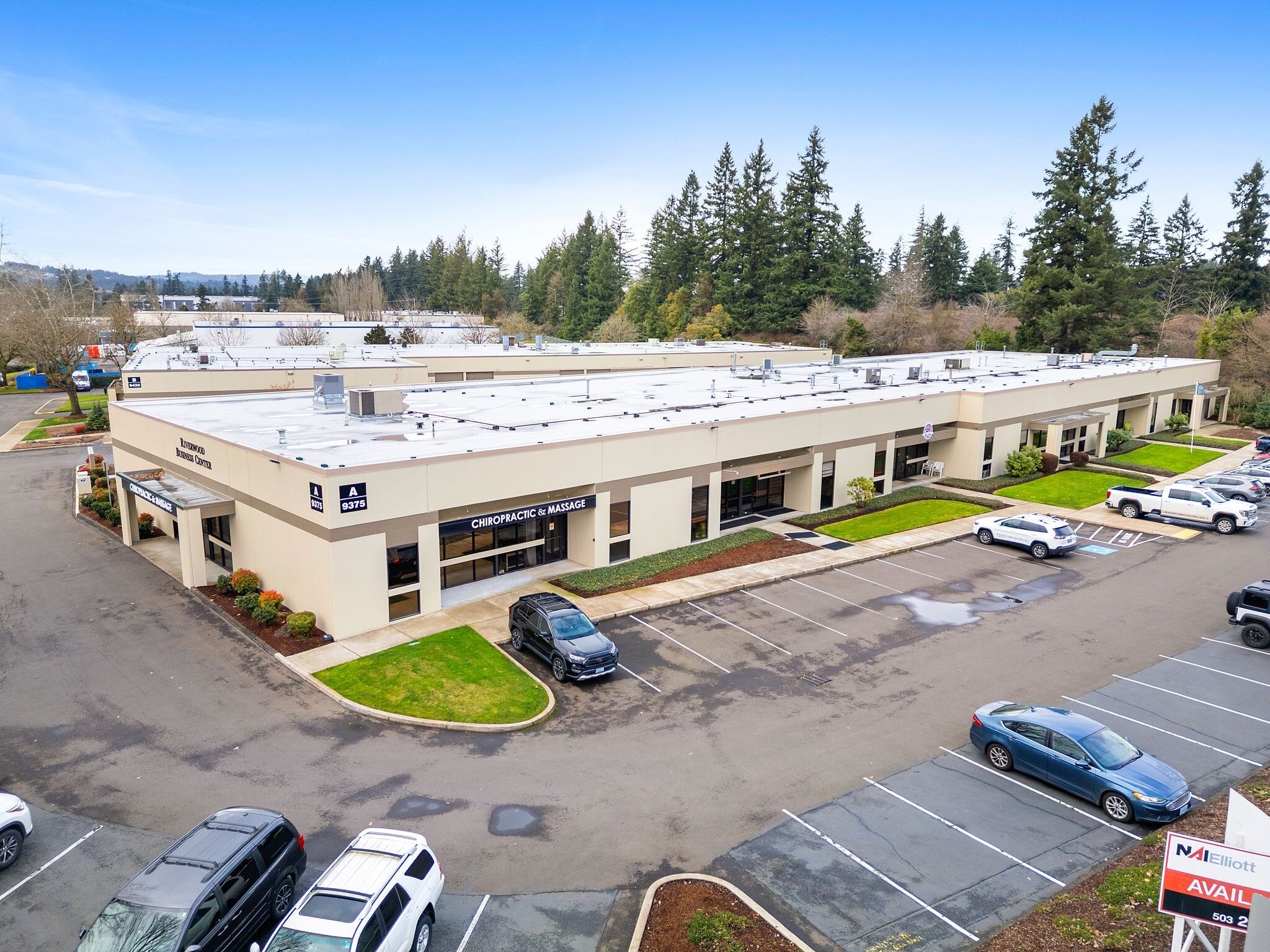 9325-9425 SW Commerce Cir, Wilsonville, OR for lease Primary Photo- Image 1 of 12
