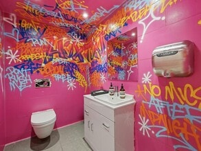 Holywell Ln, London for lease Interior Photo- Image 2 of 8