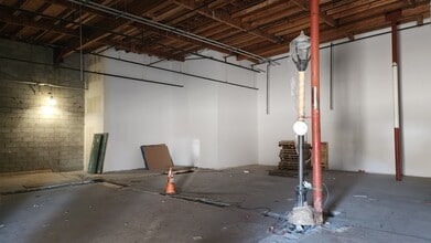 3885-3977 Cochran St, Simi Valley, CA for lease Interior Photo- Image 2 of 3