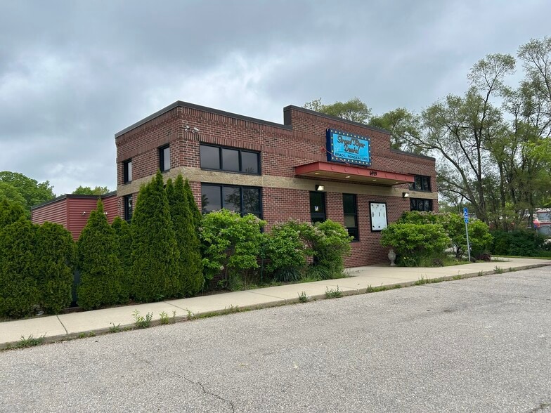 6919 Grand River Rd, Brighton, MI for sale - Building Photo - Image 2 of 13