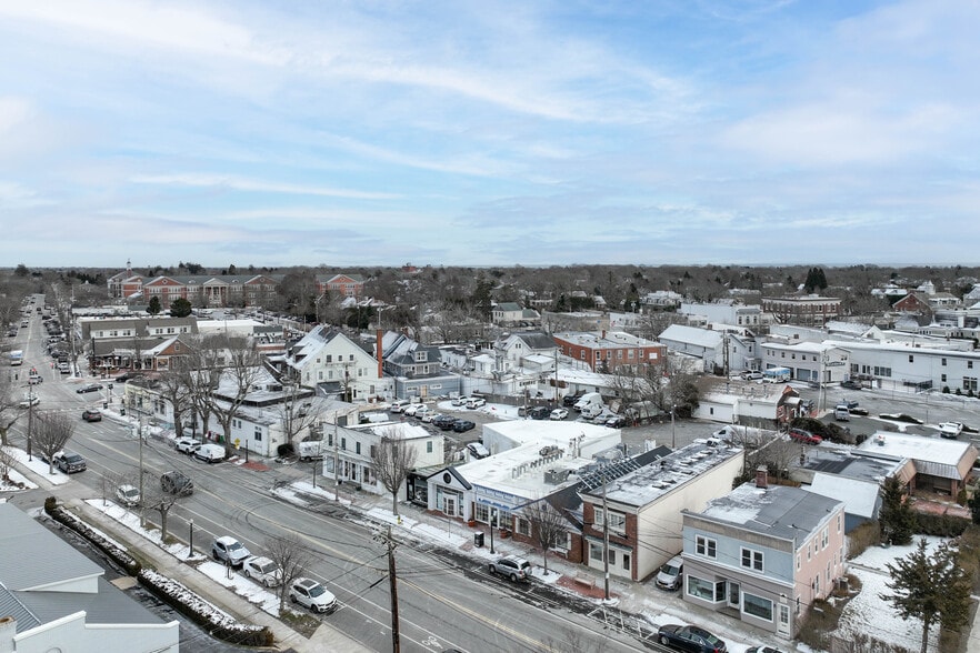 30 Nugent St, Southampton, NY for lease - Aerial Video - Image 2 of 17