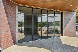 550-600 County Road D W, New Brighton, MN for lease Building Photo- Image 2 of 8