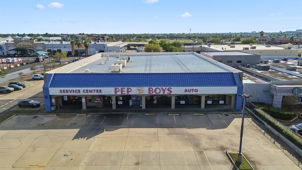 2336 Boca Chica Blvd, Brownsville, TX à louer - Photo du bâtiment - Image 3 de 10