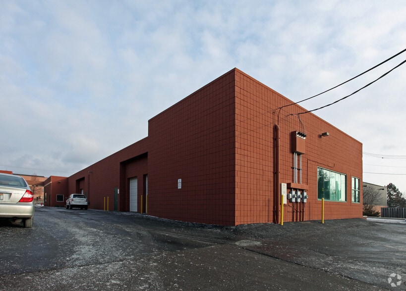 46029-46155 Five Mile Rd, Plymouth, MI for lease - Building Photo - Image 3 of 7