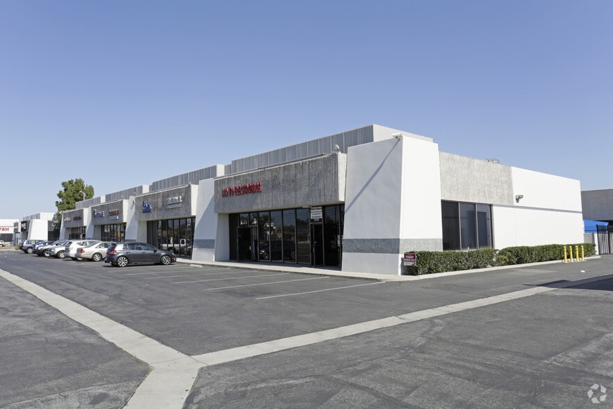 13231-13245 Rosecrans Ave, Santa Fe Springs, CA for lease - Primary Photo - Image 1 of 9