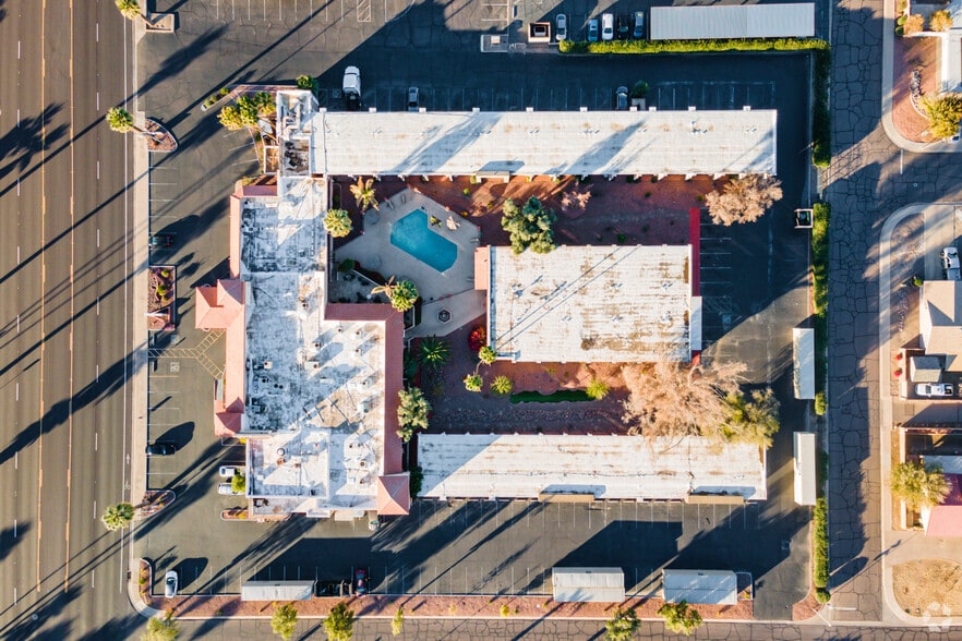 55 N Litchfield Rd, Goodyear, AZ à louer - Photo du bâtiment - Image 2 de 8