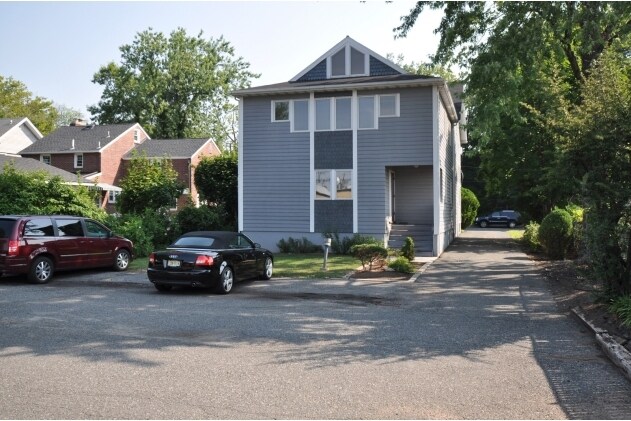 238 Saint Paul St, Westfield, NJ à louer - Photo du bâtiment - Image 2 de 15