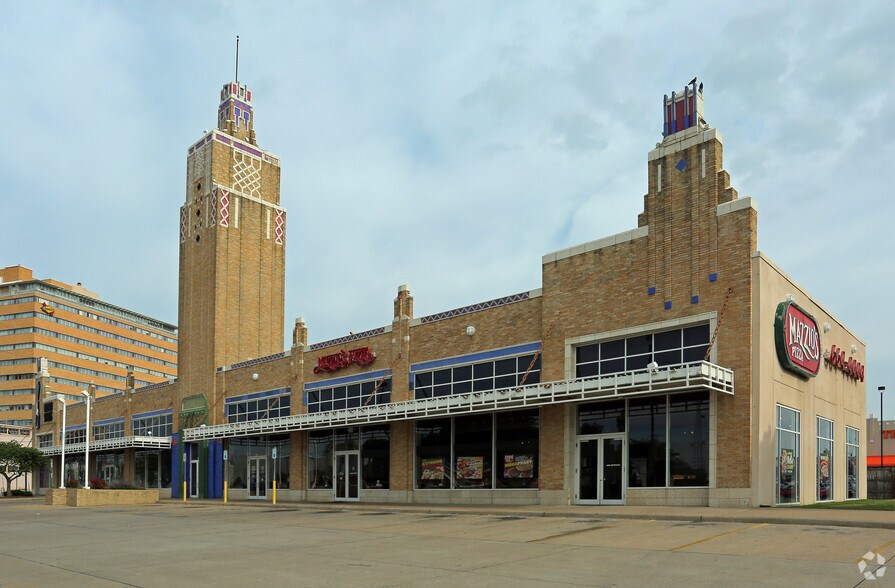 401-421 E 11th St, Tulsa, OK à vendre - Photo principale - Image 2 de 5