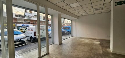 Retail in Madrid, Madrid for lease Interior Photo- Image 2 of 8
