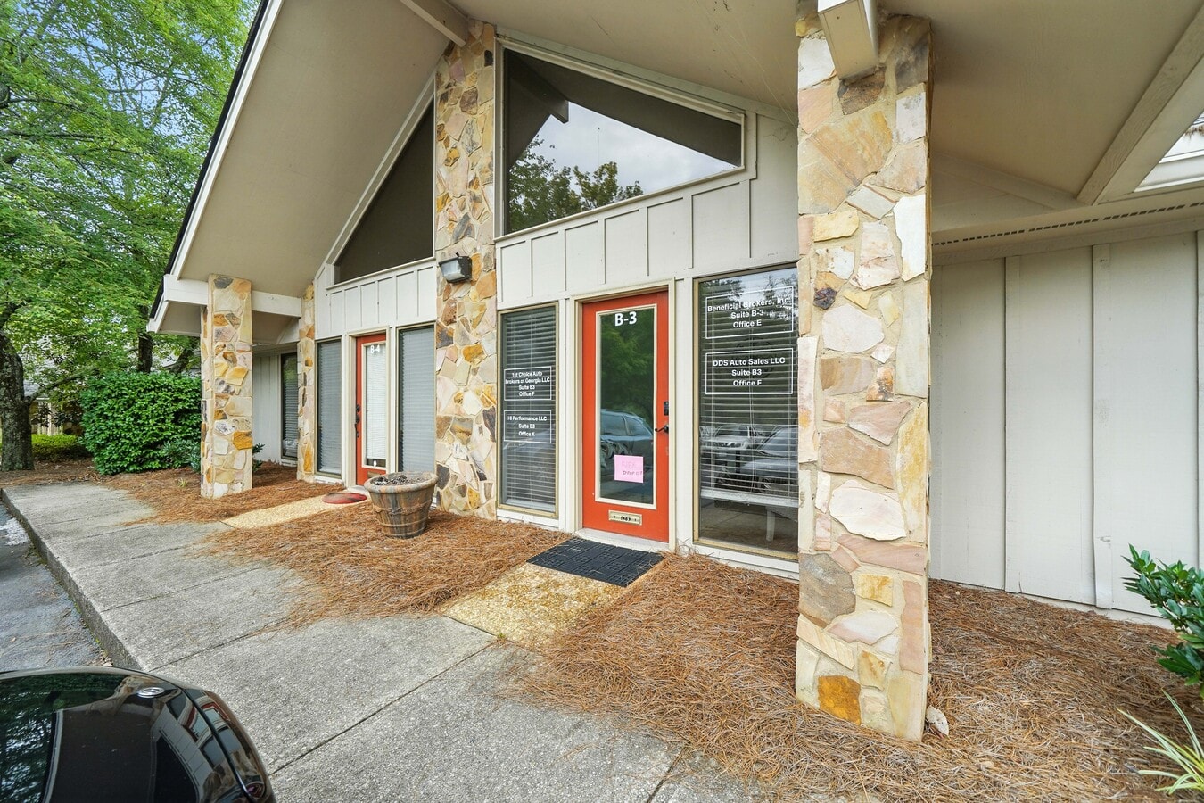 11285 Elkins Rd, Roswell, GA 30076 - Unité B3 - - Photo intérieure - Image 2 of 38