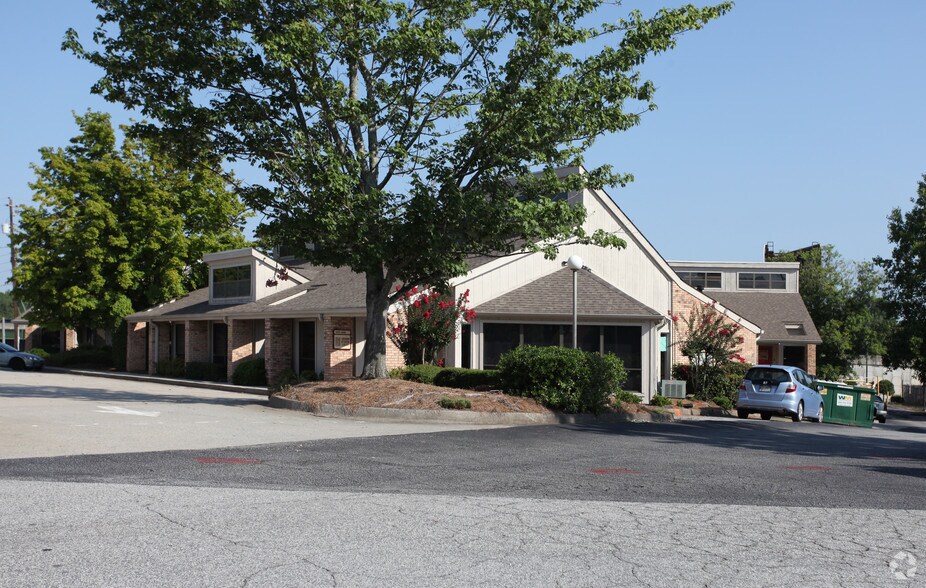 3069 Amwiler Rd, Atlanta, GA à vendre - Photo du bâtiment - Image 3 de 8