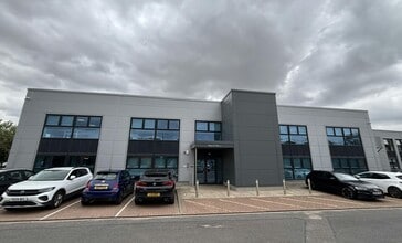 Downsview Rd, Wantage for lease Building Photo- Image 1 of 1