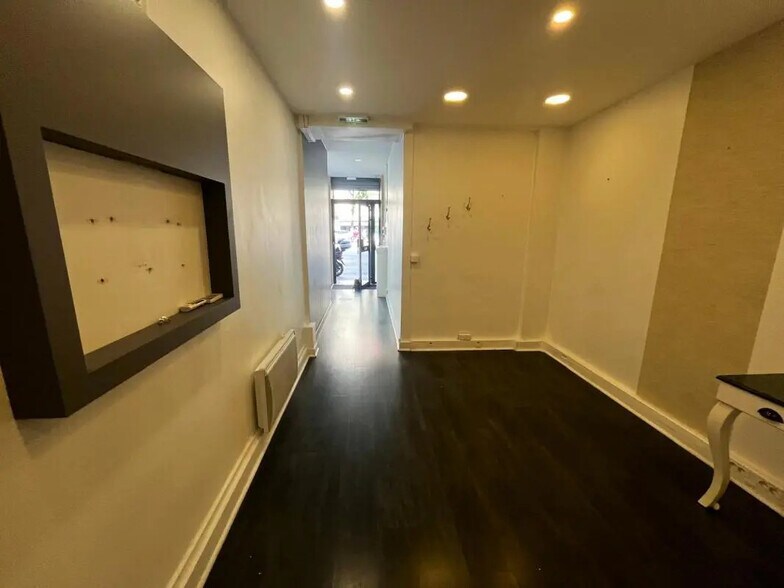 Commerce de détail dans Paris à vendre - Photo du bâtiment - Image 3 de 7