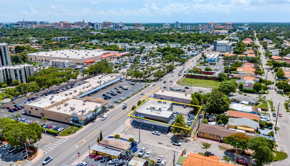 2953-2955 SW 8th St, Miami, FL for lease - Building Photo - Image 3 of 8