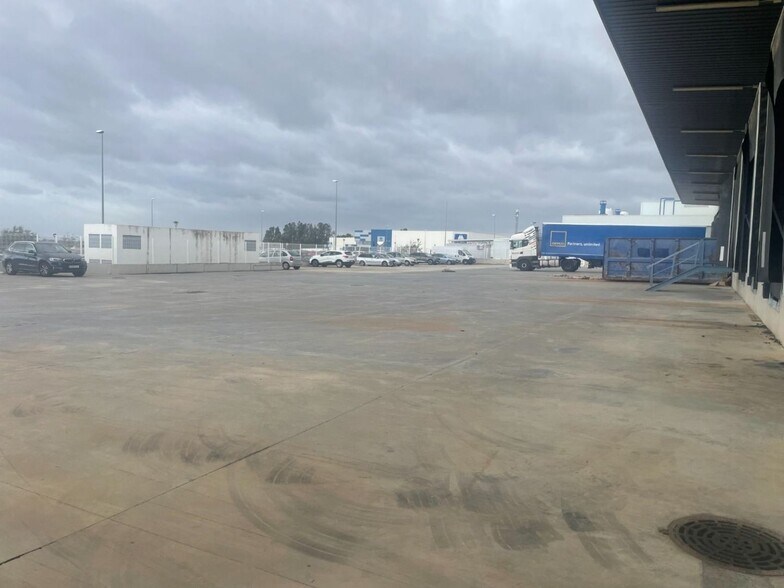 Polígono Parque Logístico, 4, Carmona, Sevilla for lease - Building Photo - Image 3 of 32