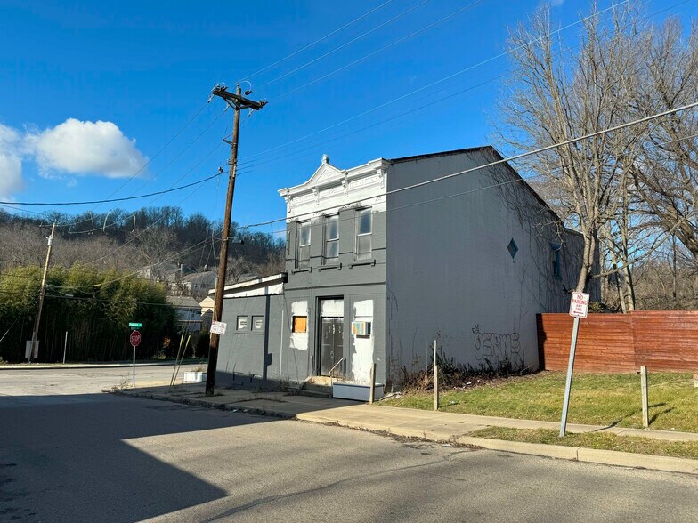 1664 Frederick Ave, Cincinnati, OH à vendre - Photo du bâtiment - Image 2 de 12