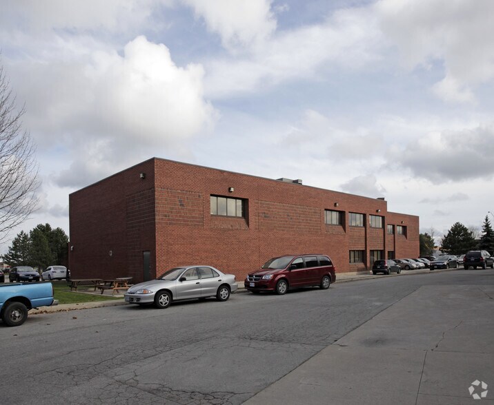 1141 S Service Rd W, Oakville, ON à louer - Photo du bâtiment - Image 2 de 2