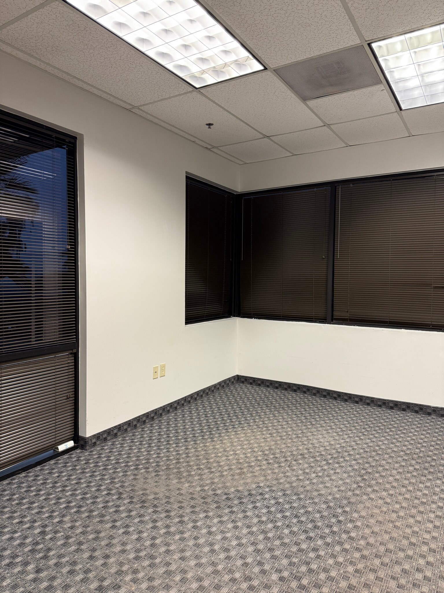 3673 S Bullard Ave, Goodyear, AZ for lease Interior Photo- Image 1 of 6