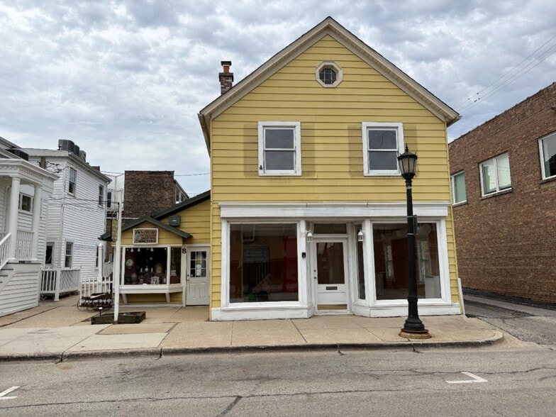 10 W 1st St, Hinsdale, IL for lease - Building Photo - Image 2 of 5