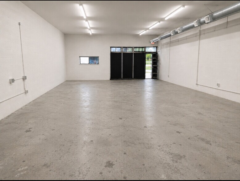 2320 W Slauson Ave, Los Angeles, CA à louer - Photo du bâtiment - Image 2 de 5