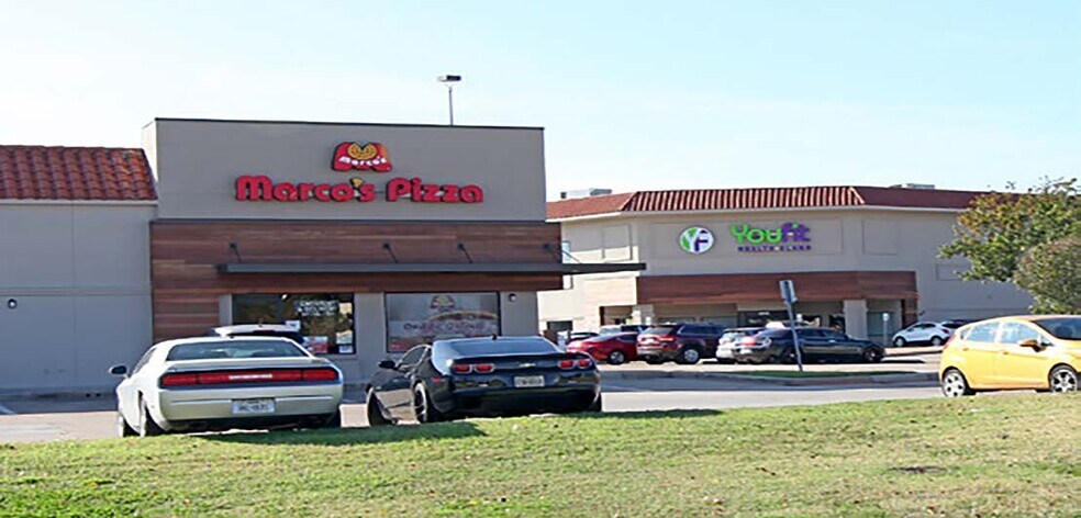 6200-6207 S Hulen St, Fort Worth, TX for lease - Building Photo - Image 3 of 4