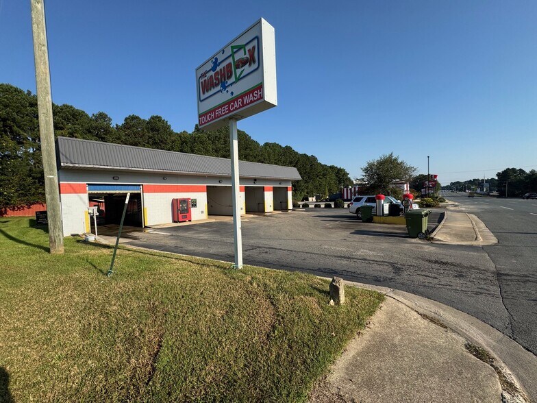 2011 S Main St, Farmville, VA à vendre - Photo principale - Image 1 de 11