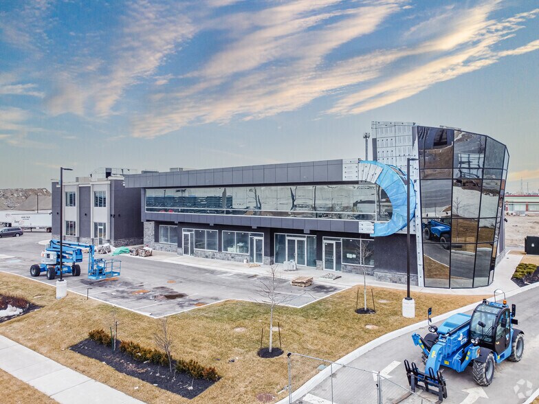 833 Passmore Ave, Toronto, ON for sale - Primary Photo - Image 1 of 1