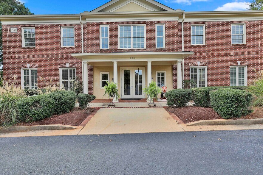 75 Jackson St, Newnan, GA for lease - Primary Photo - Image 1 of 12